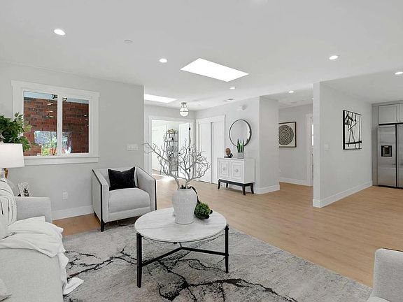 2nd image of 295 Alameda De Las Pulgas