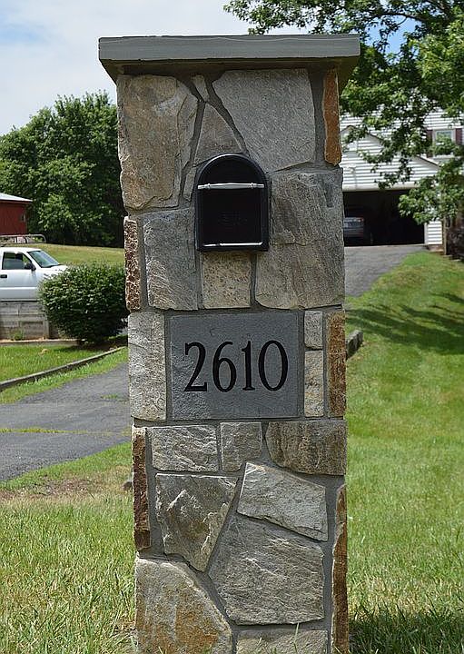 1st image of 2610 Alvey Dr