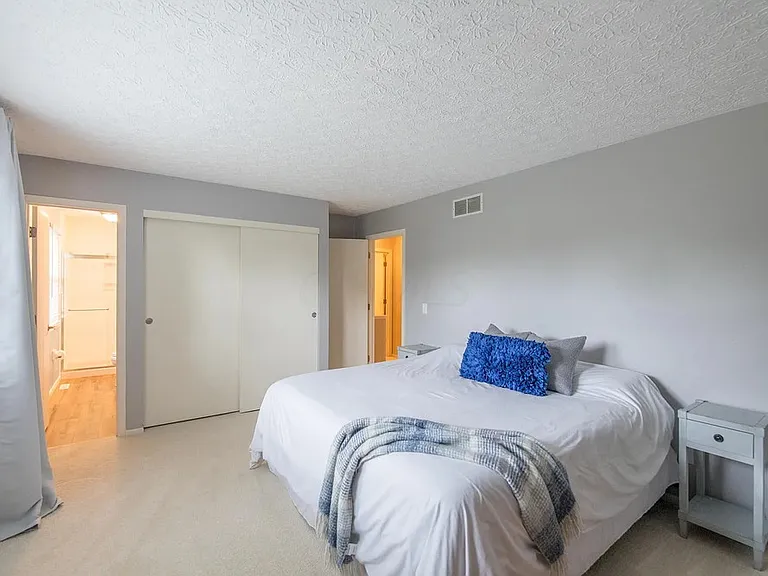 6887 Running Deer Pl — Photo 34