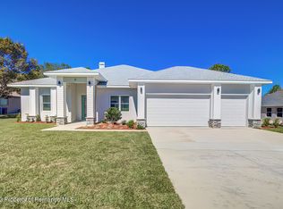 13 Poppy Ct, Homosassa, FL 34446