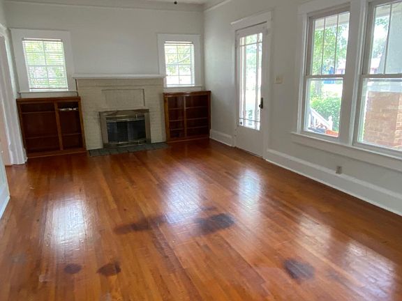 3rd image of 1302 E Court St