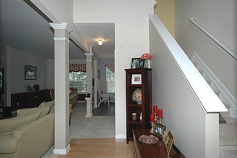 4th image of 2484 Lakebrooke Dr