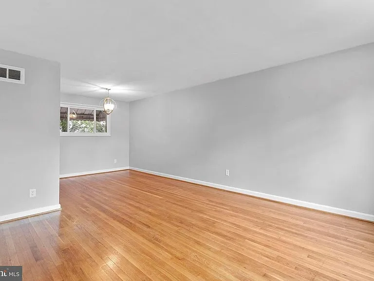 5810 33rd Pl — Photo 10