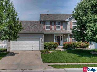 15926 S St, Omaha, NE 68135