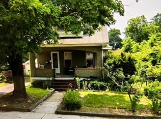 6 W Main St, Farmingdale, NJ 07727