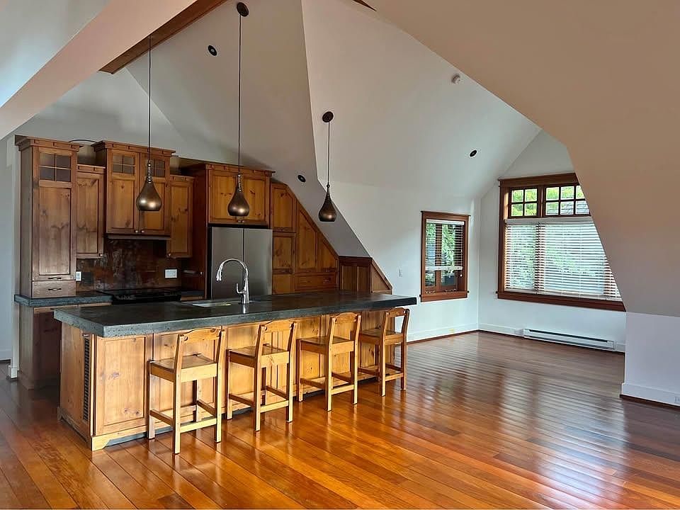 1st image of 2751 Taylor Ln