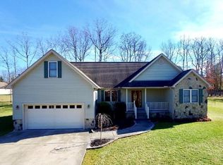 304 Cedarcrest Dr, Shady Spring, WV 25918