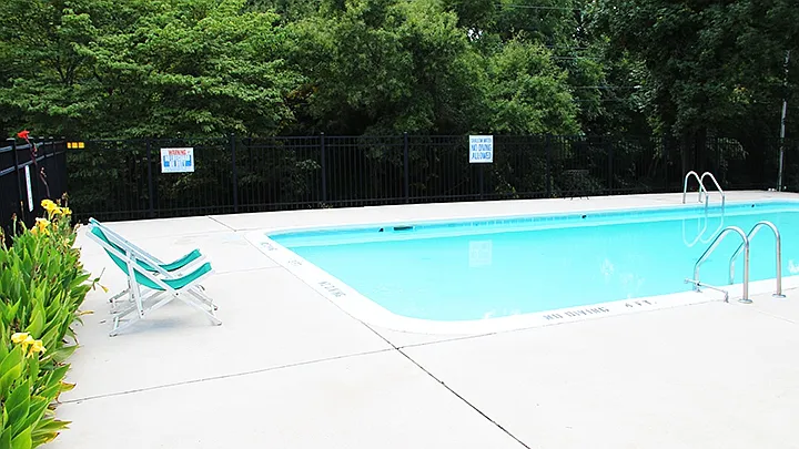 Oak Hill Apartments — Photo 8