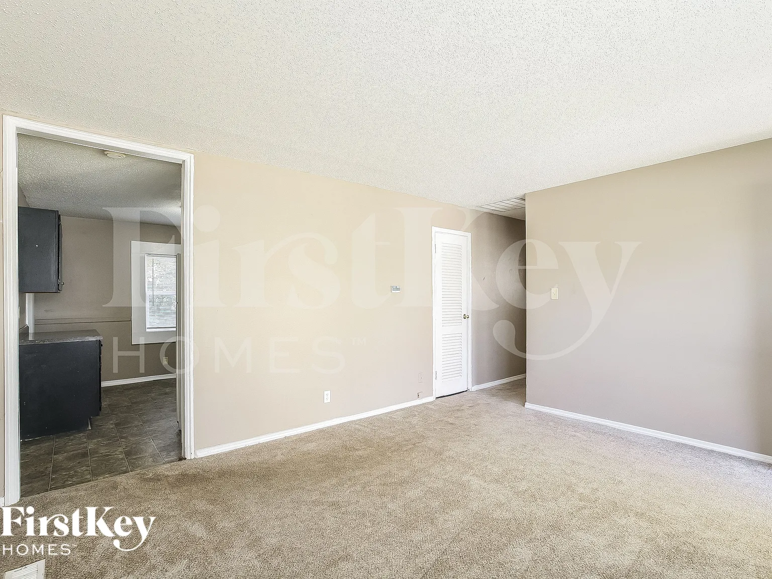 3 bed, 1.5 bath, 1160 sqft, $1,320 — Photo 4