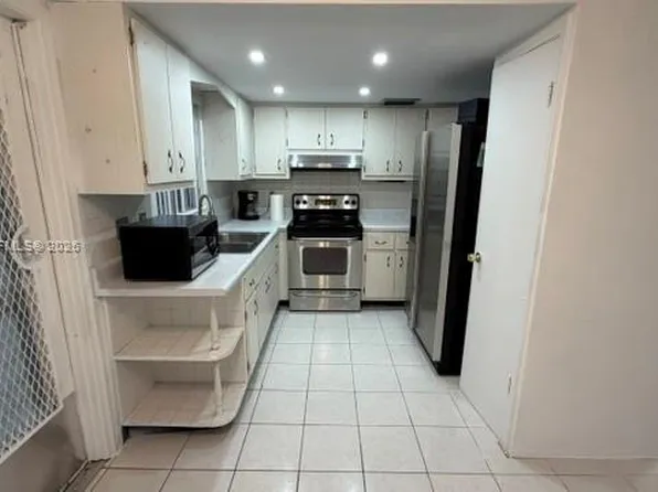 1722 Mayo St APT 101, Hollywood, FL 33020