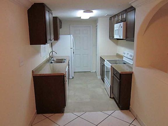 4th image of 901 Hawaii Dr