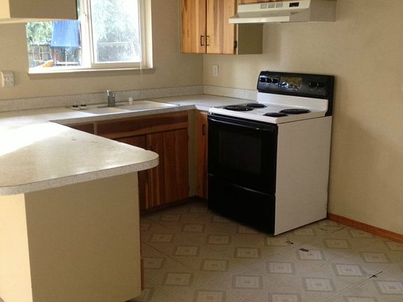 3rd image of 11816 149th St E