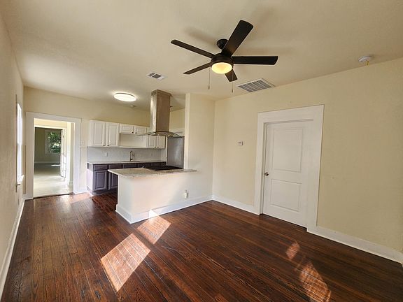 3rd image of 939 Steves Ave