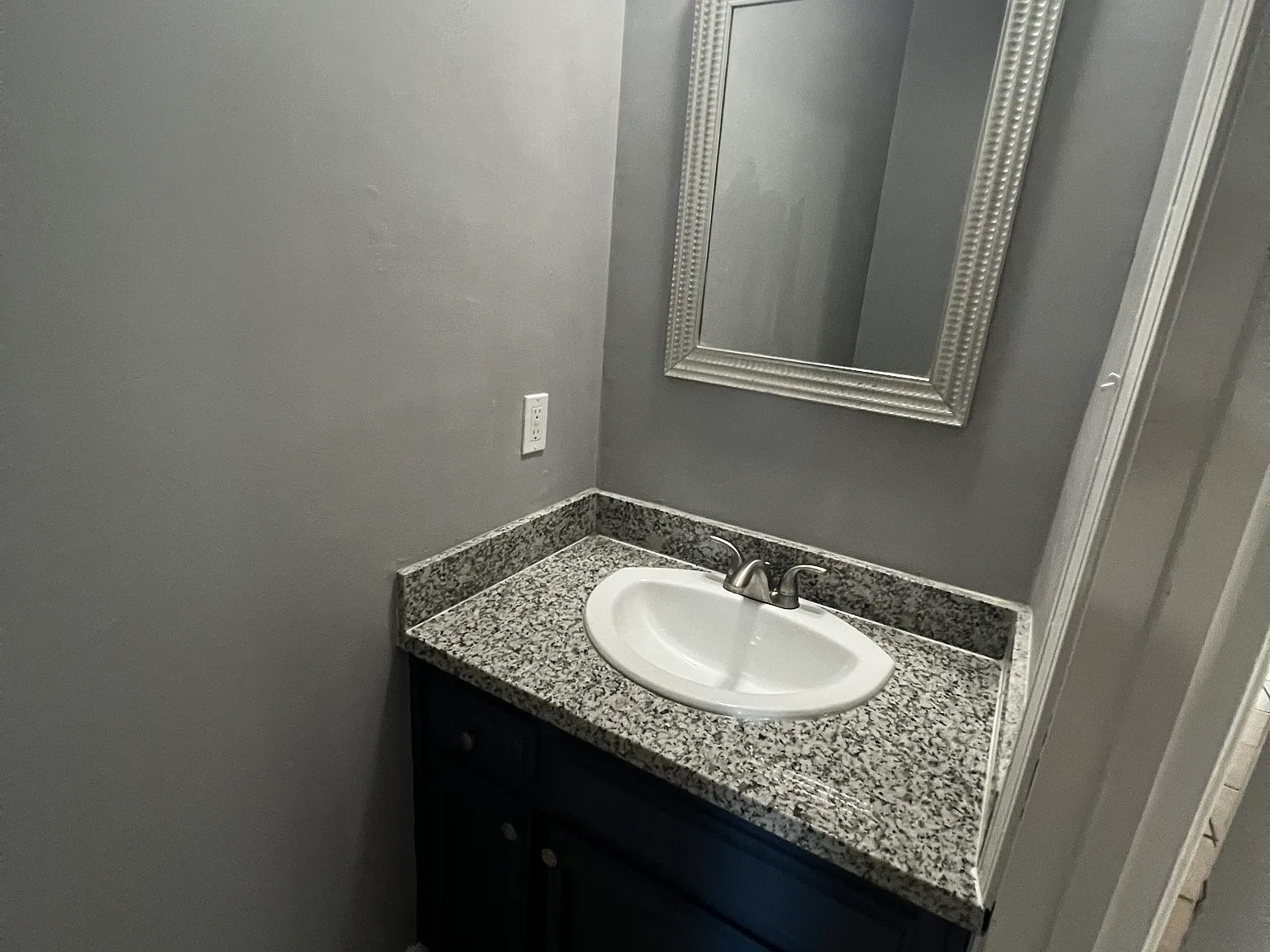 2 bed, 1400 sqft, $1,000 — Photo 4