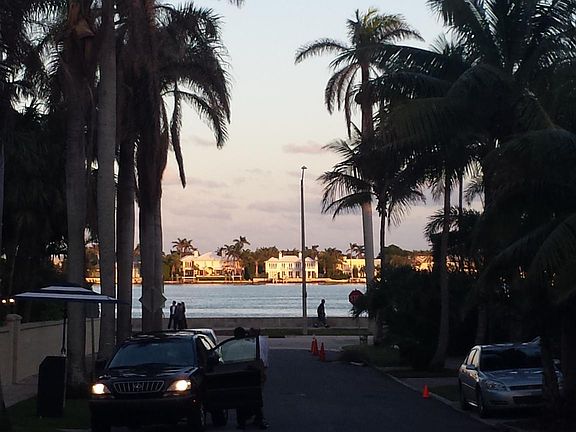 View east down Barcelona Rd. Two blocks to Flagler Drive lake walk.