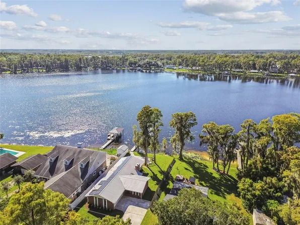 18720 Arbor Dr, Lutz, FL 33548