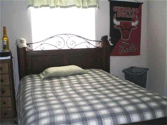 4th image of 9222 Avenue C