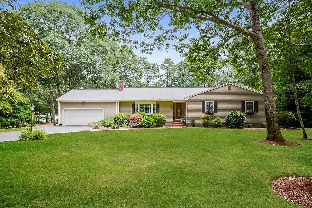 5 Massachusetts Rd, Lakeville, MA 02347 Zillow