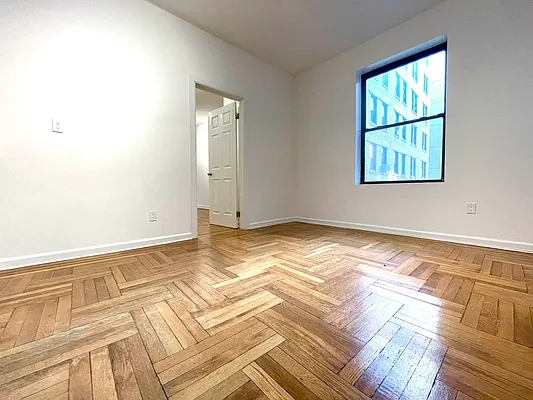 Rented by R New York | media 3