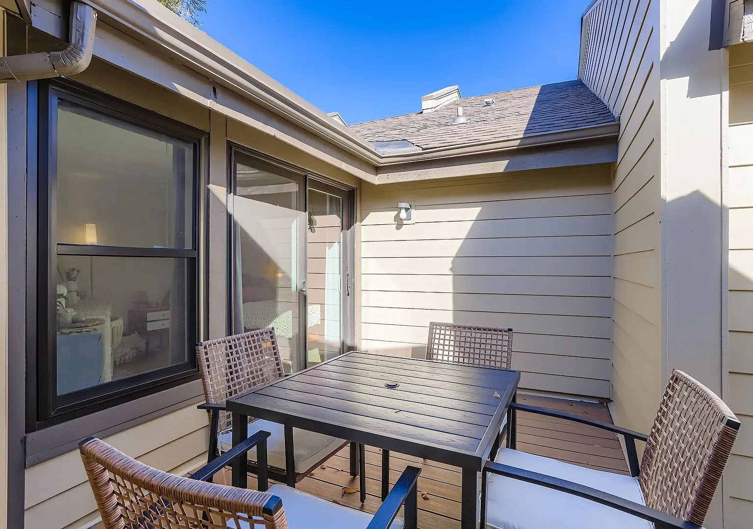 Idyllic West Boulder 2BDR Furnished Home — Photo 4