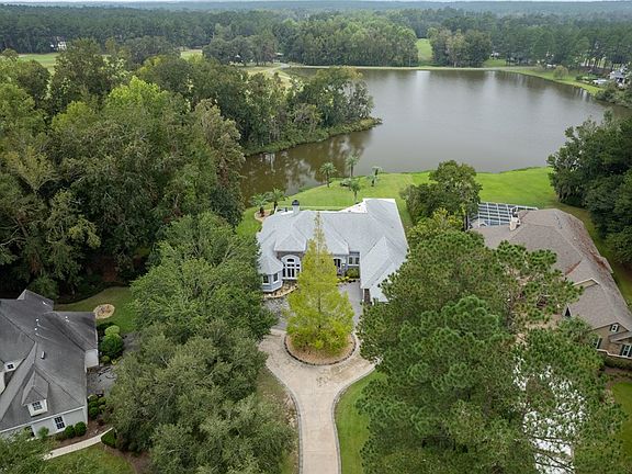 3rd image of 4624 Hickory Creek Cir