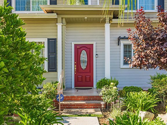 4th image of 338 W Milford St #101