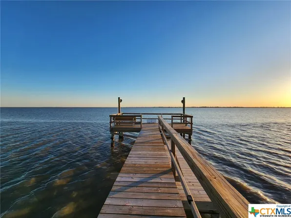 647 & 654 Porpoise Dr, Palacios, TX 77465