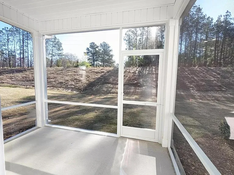 512 Hazy Hills Ln — Photo 16