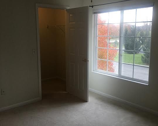 5th image of 3126 Alexander Pl APT 207