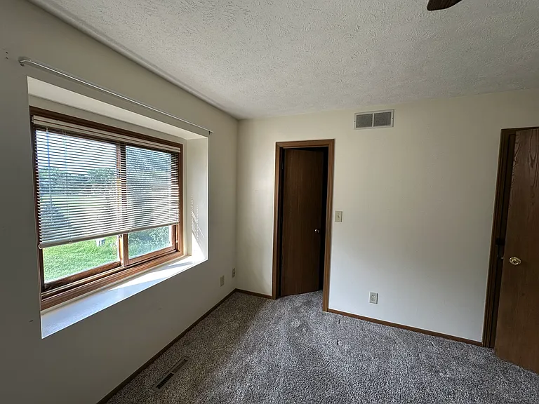 3121 Wildbriar Ln #3121 — Photo 12