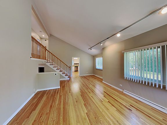 5th image of 1020 Castlewood Ln