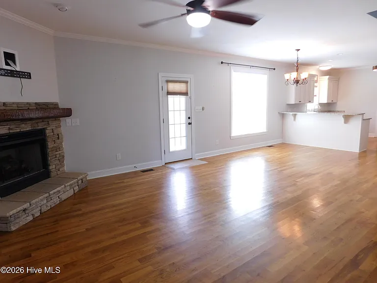 101 Staffordshire Dr #101 — Photo 11