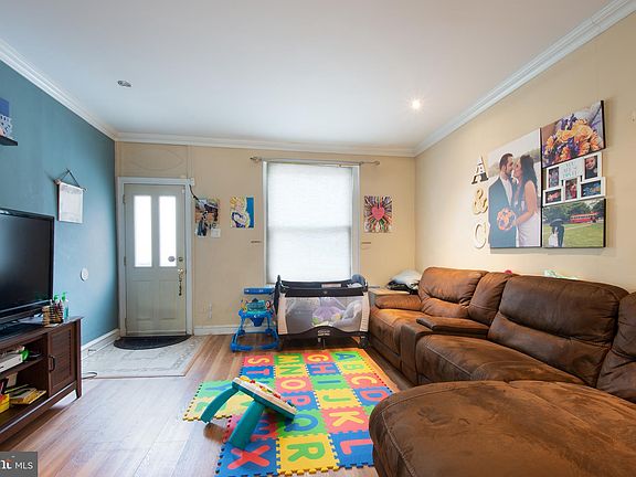 4th image of 2518 S Darien St