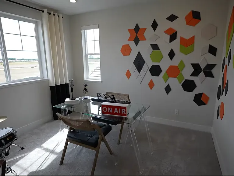 3426 Apollo Dr — Photo 25