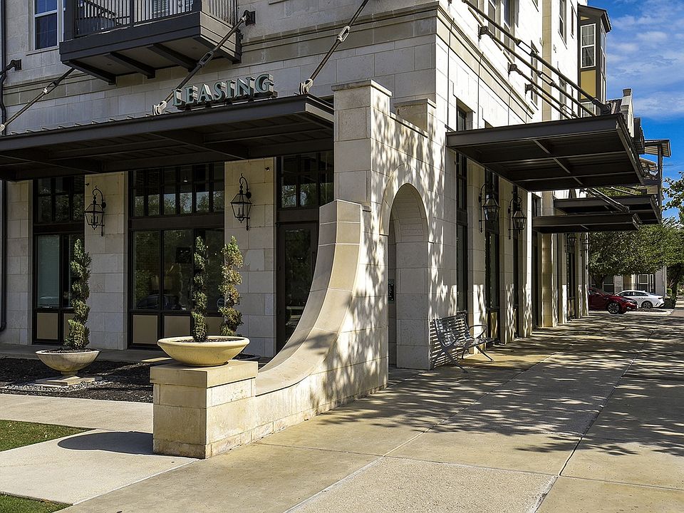 Celeste Leasing Office Entrance
