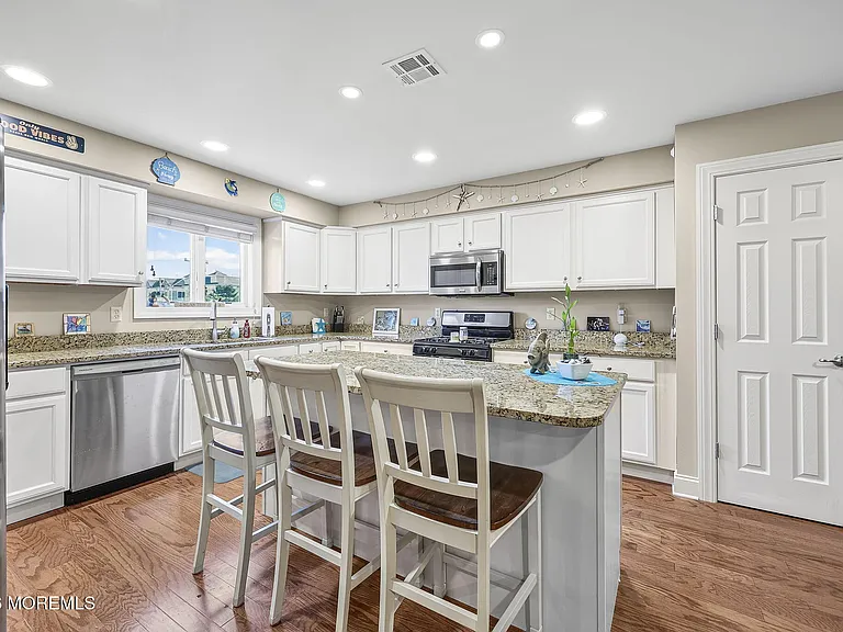 1700 Main St #209 — Photo 11