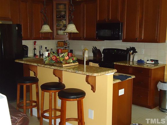 2nd image of 546 Rebecca Ln