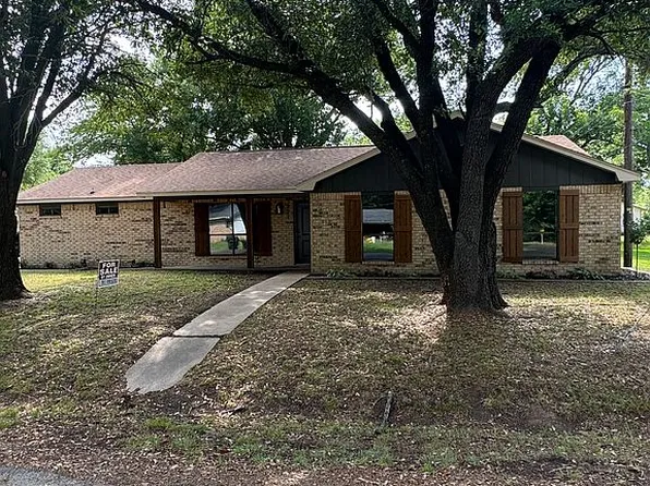 221 N 1st St, Mabank, TX 75147