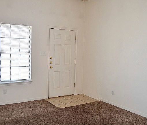 5th image of 3706 Littleleaf Dr #B