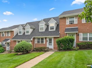 122 Parkview Dr #7, Teaneck, NJ 07666