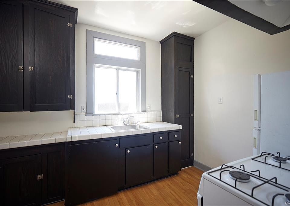 1st image of 1271 N Wilton Pl #1271