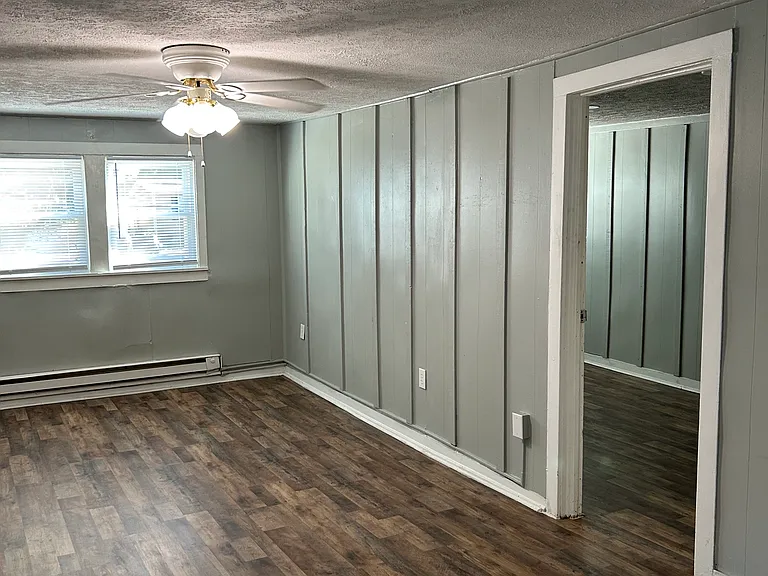 1601 Main St W #3 — Photo 11