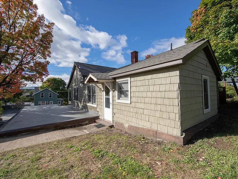 414 W Bluff St — Photo 2