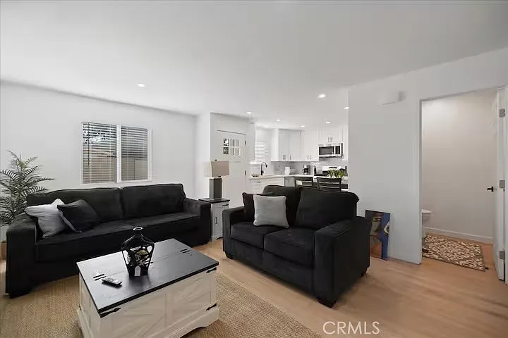718 N Claudina St — Photo 10