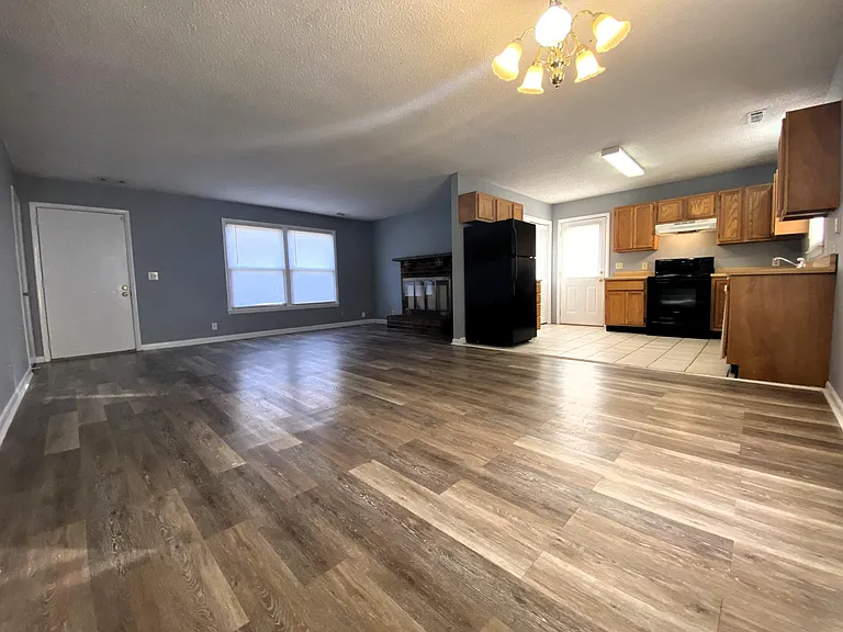 3835 Acorn Ave — Photo 4