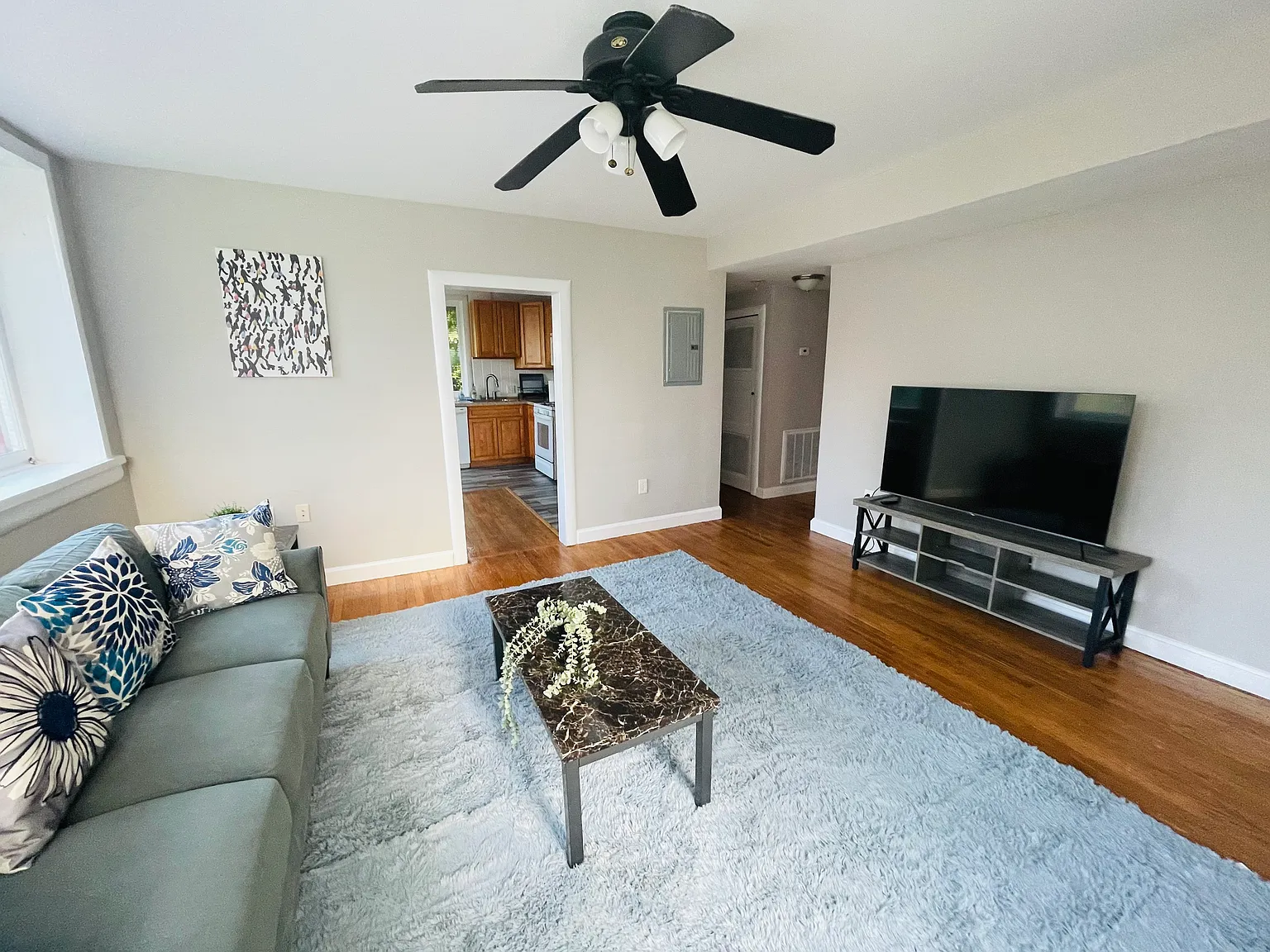 2 bed, 1100 sqft, $2,550 — Photo 1