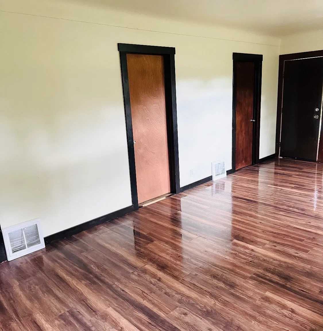 925 Cottage Grove Avenue - 1 — Photo 3