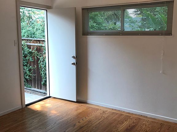 5th image of 384 Belmont Ave