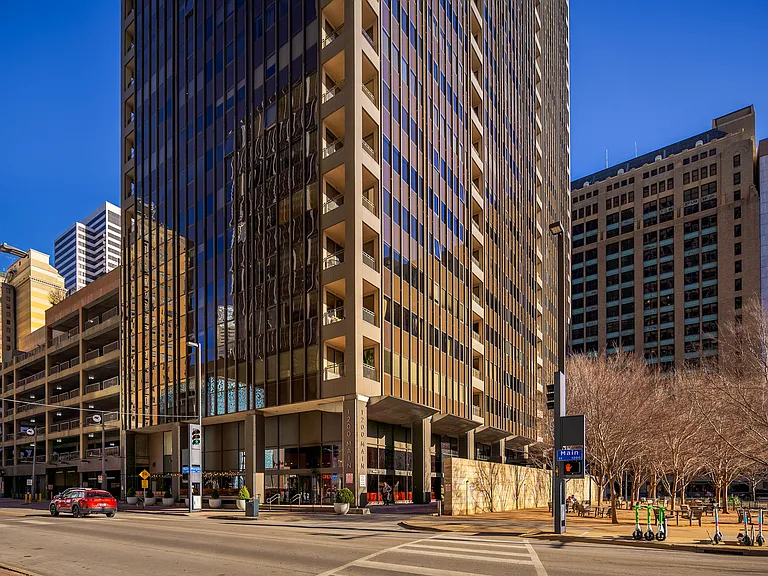 1200 Main St #306 — Photo 32