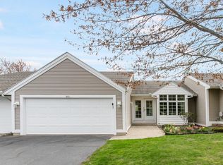 845 Clarewood Ct, Holland, MI 49423